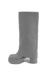 The Robin 01-5601 The Robin 01-5601