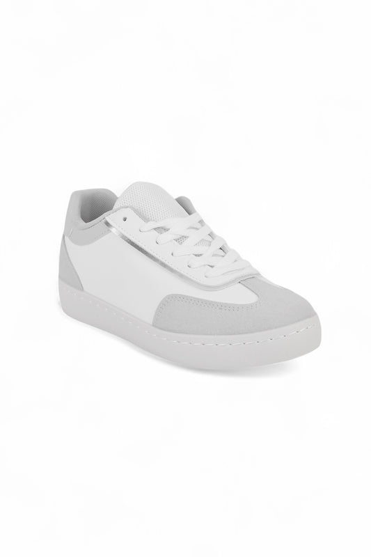 01-48811 Flat Sneaker