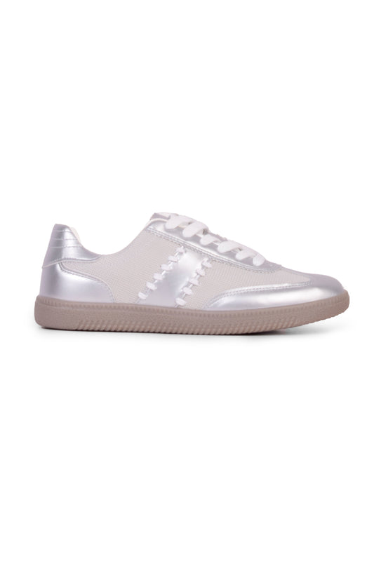 01-5148 Comfy Flat Sneaker