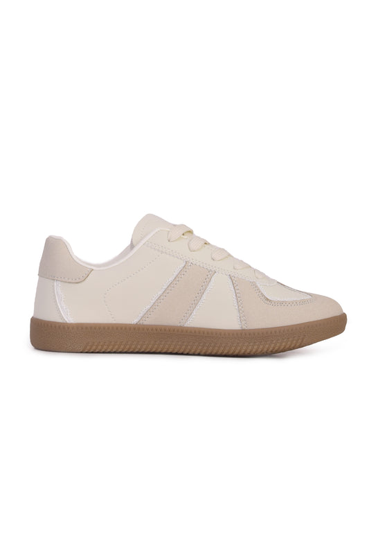 01-5150 Comfy Flat Sneaker