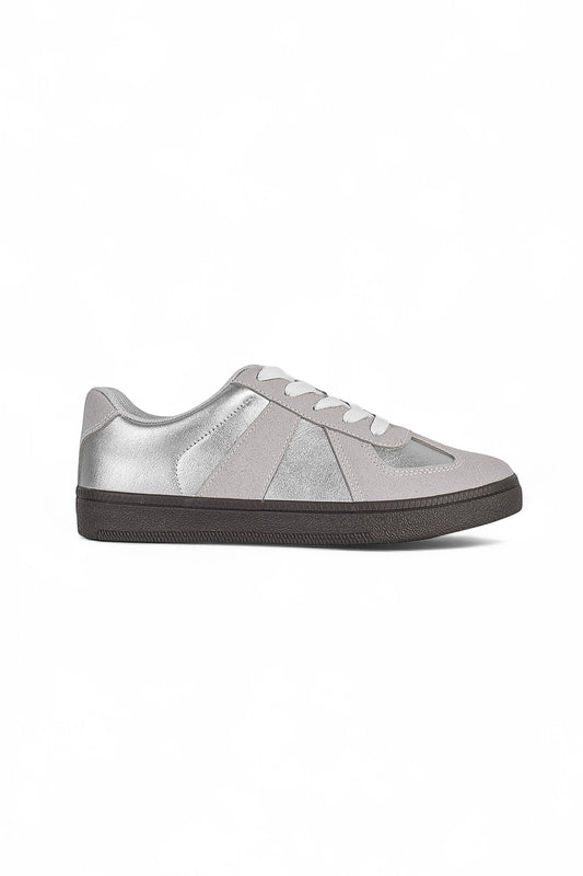 01-5352 Flat Sneaker