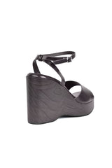 The Courtnie 01-6181