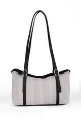The Chic Carry 025719