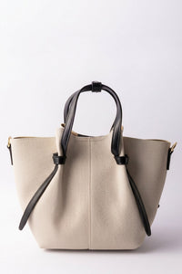 The Lola 025856