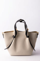 The Lola 025856