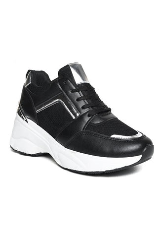 01-3683 Sneaker