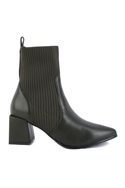 01-4010 Knitted Half Boot